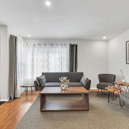 Modern 3 Bed 2 Bath Home 3 Minutes From Legoland